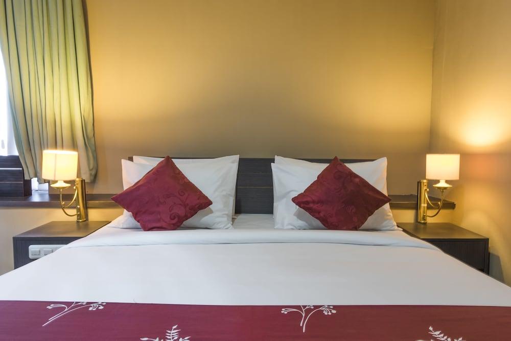 Hotel Reddoorz @ Sunset Point Seminyak Exterior foto